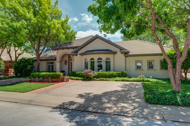 Photo 4 — 4809 19th Street UNIT 9, Lubbock, TX 79407