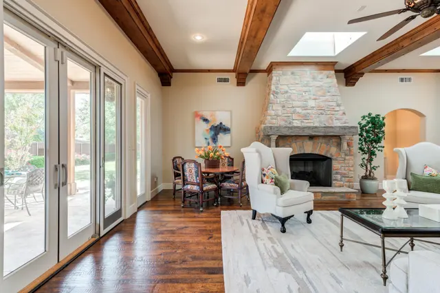 Photo 8 — 4801 17th Street, Lubbock, TX 79416