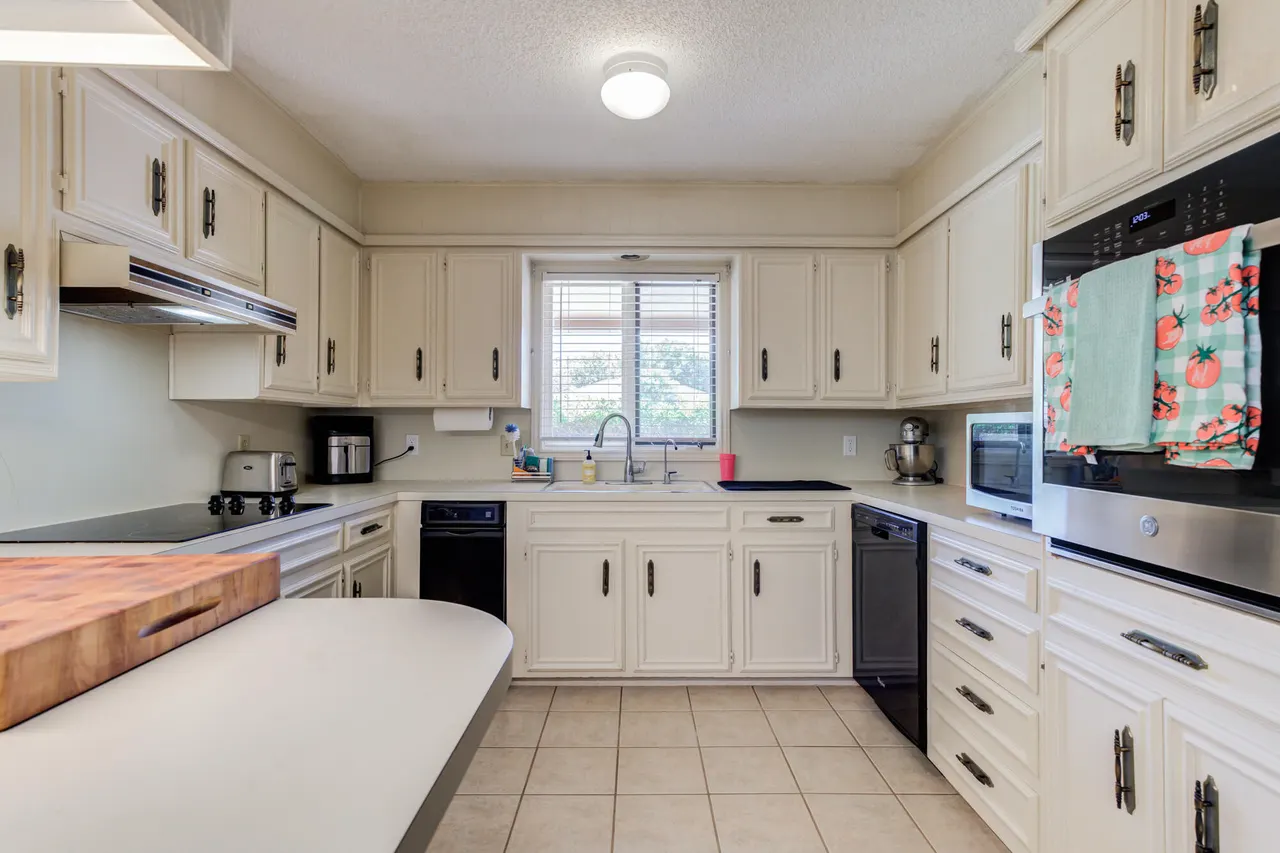 Photo 11 — 4908 62nd Street, Lubbock, TX 79414