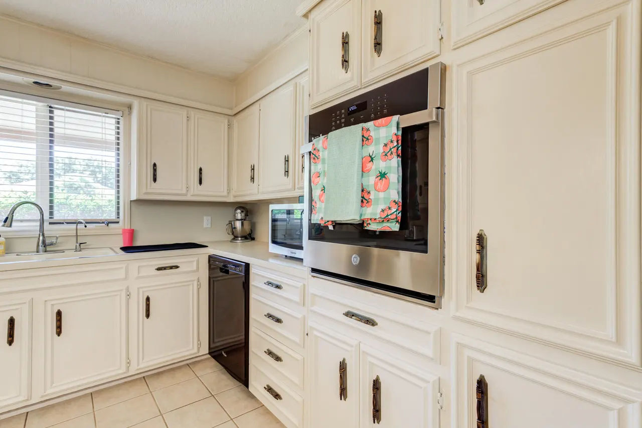 Photo 12 — 4908 62nd Street, Lubbock, TX 79414