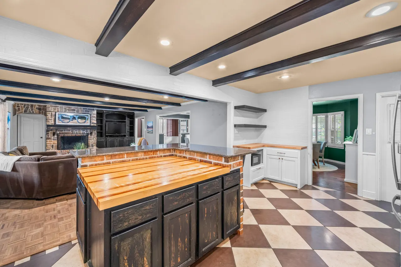 Photo 10 — 3206 56th Street, Lubbock, TX 79413