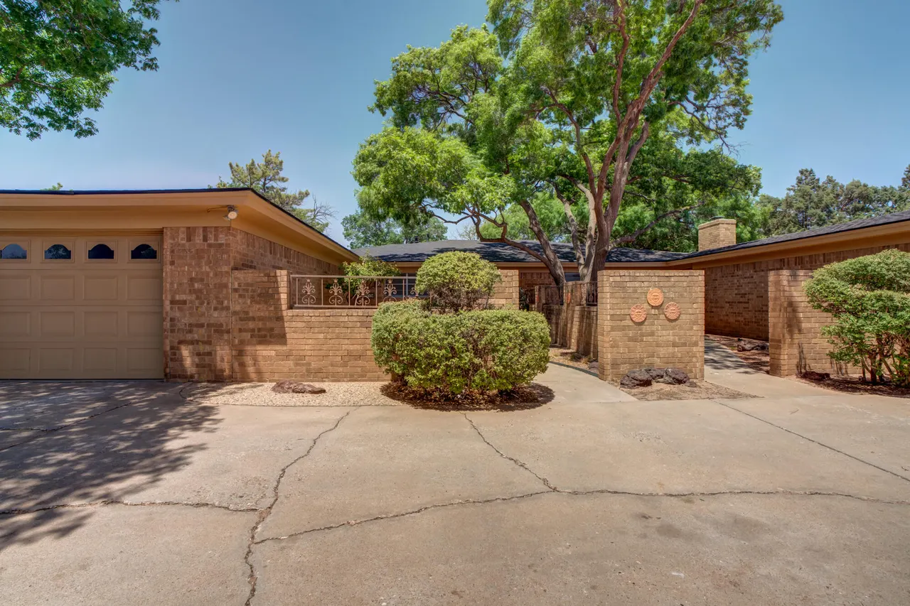 Photo 2 — 4516 65th Street, Lubbock, TX 79414