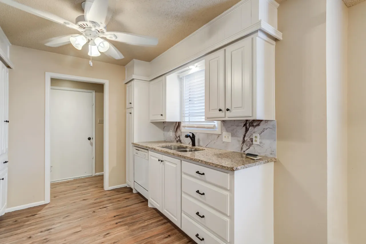 Photo 11 — 4516 65th Street, Lubbock, TX 79414