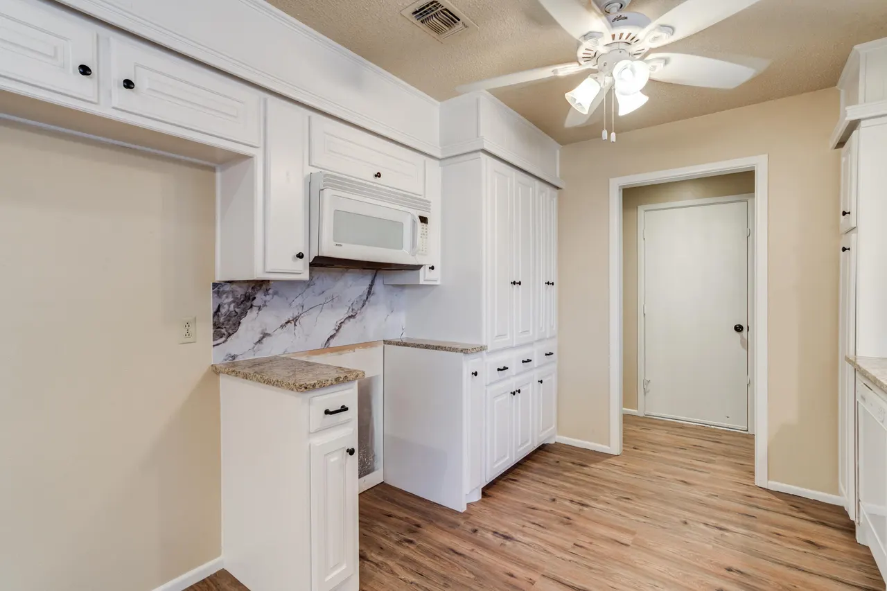 Photo 12 — 4516 65th Street, Lubbock, TX 79414