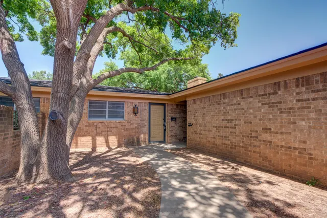 Photo 3 — 4516 65th Street, Lubbock, TX 79414