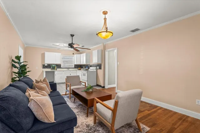 Photo 6 — 2012 62nd Street, Lubbock, TX 79412