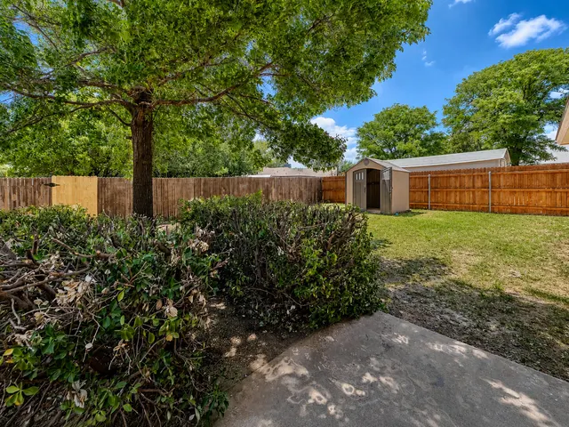 Photo 6 — 5729 Duke Street, Lubbock, TX 79416