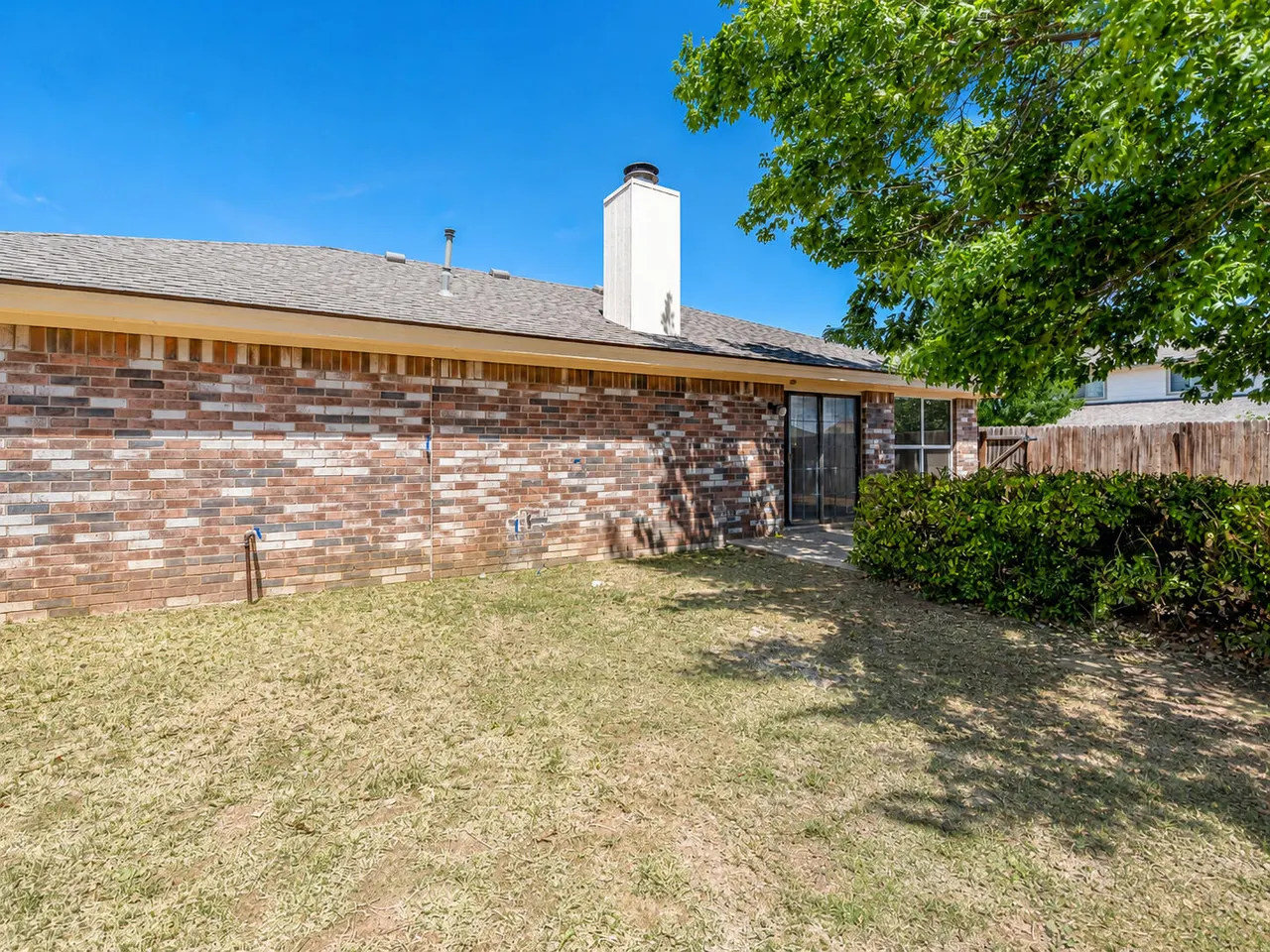 Photo 11 — 5729 Duke Street, Lubbock, TX 79416
