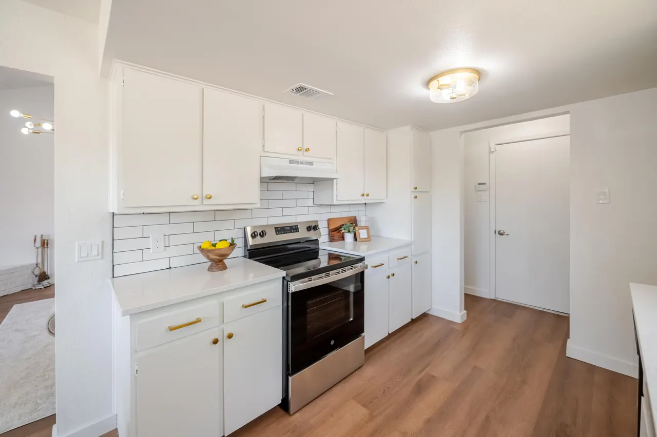 Photo 14 — 5729 Duke Street, Lubbock, TX 79416