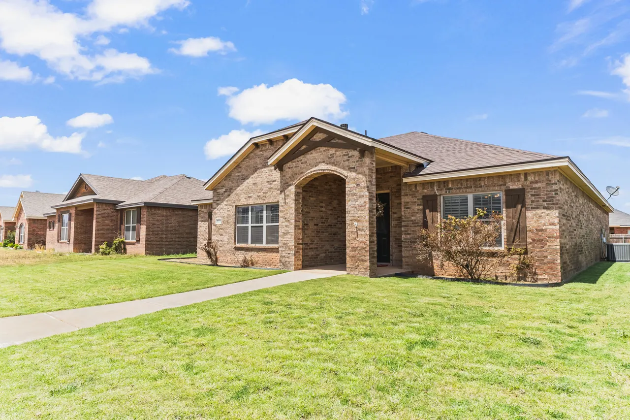 Photo 2 — 5008 Jarvis Street, Lubbock, TX 79416