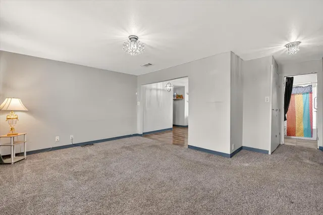 Photo 5 — 513 E Park Lane, Brownfield, TX 79316