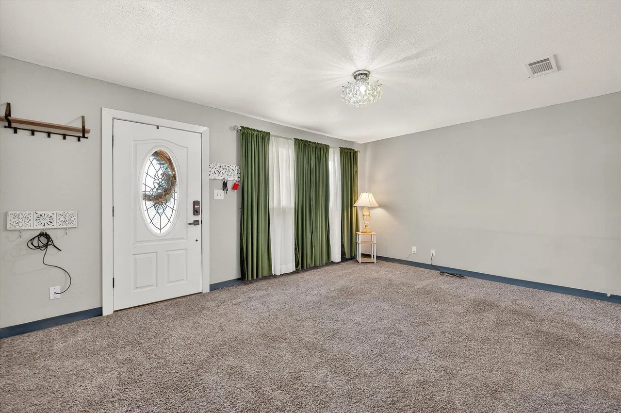 Photo 6 — 513 E Park Lane, Brownfield, TX 79316