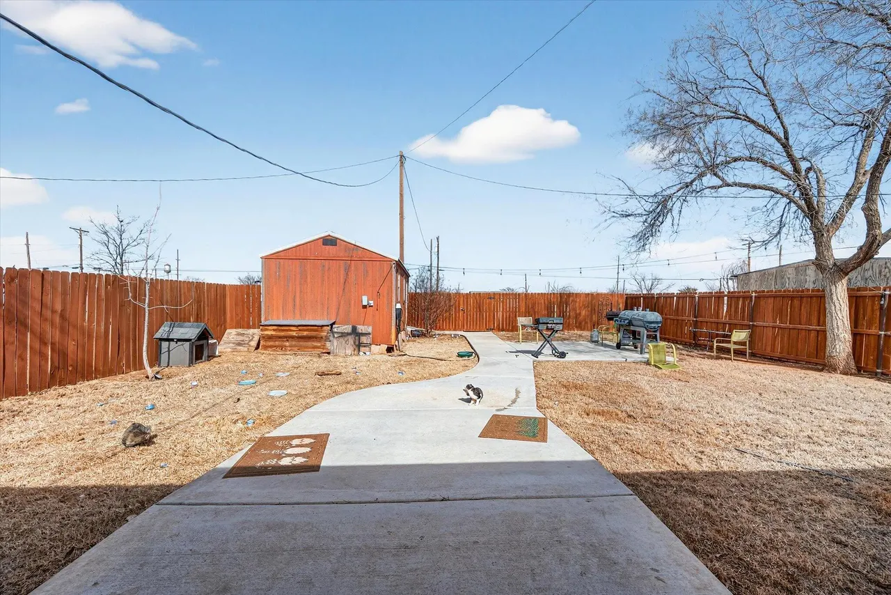 Photo 20 — 513 E Park Lane, Brownfield, TX 79316