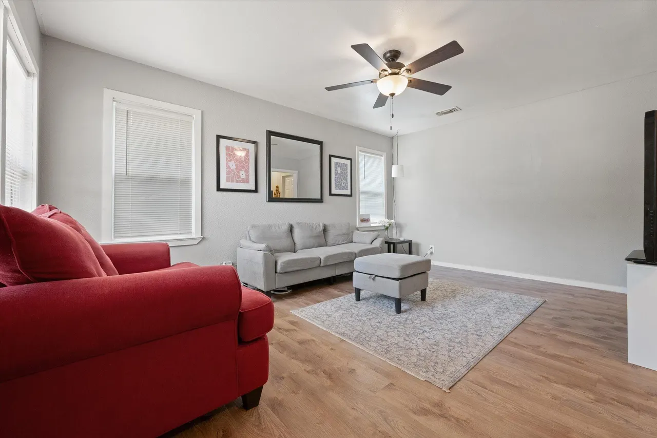 Photo 4 — 3817 31st Street, Lubbock, TX 79410