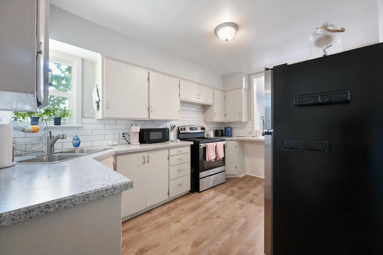 Photo 10 — 3817 31st Street, Lubbock, TX 79410