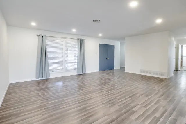 Photo 3 — 2123 66th Street, Lubbock, TX 79412