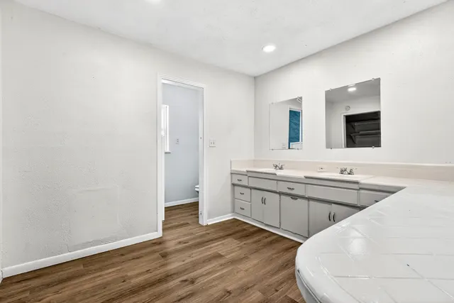 Photo 8 — 2426 31st Street, Lubbock, TX 79411