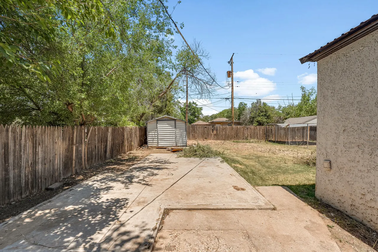 Photo 18 — 2426 31st Street, Lubbock, TX 79411
