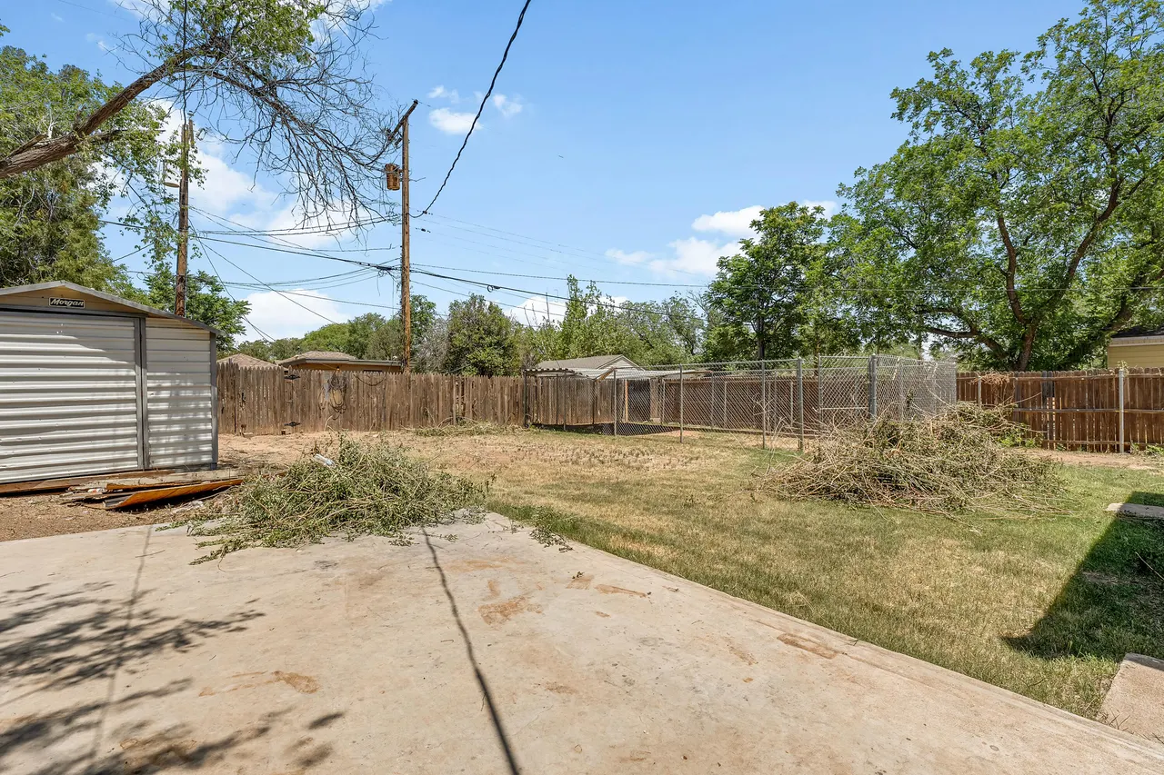 Photo 19 — 2426 31st Street, Lubbock, TX 79411