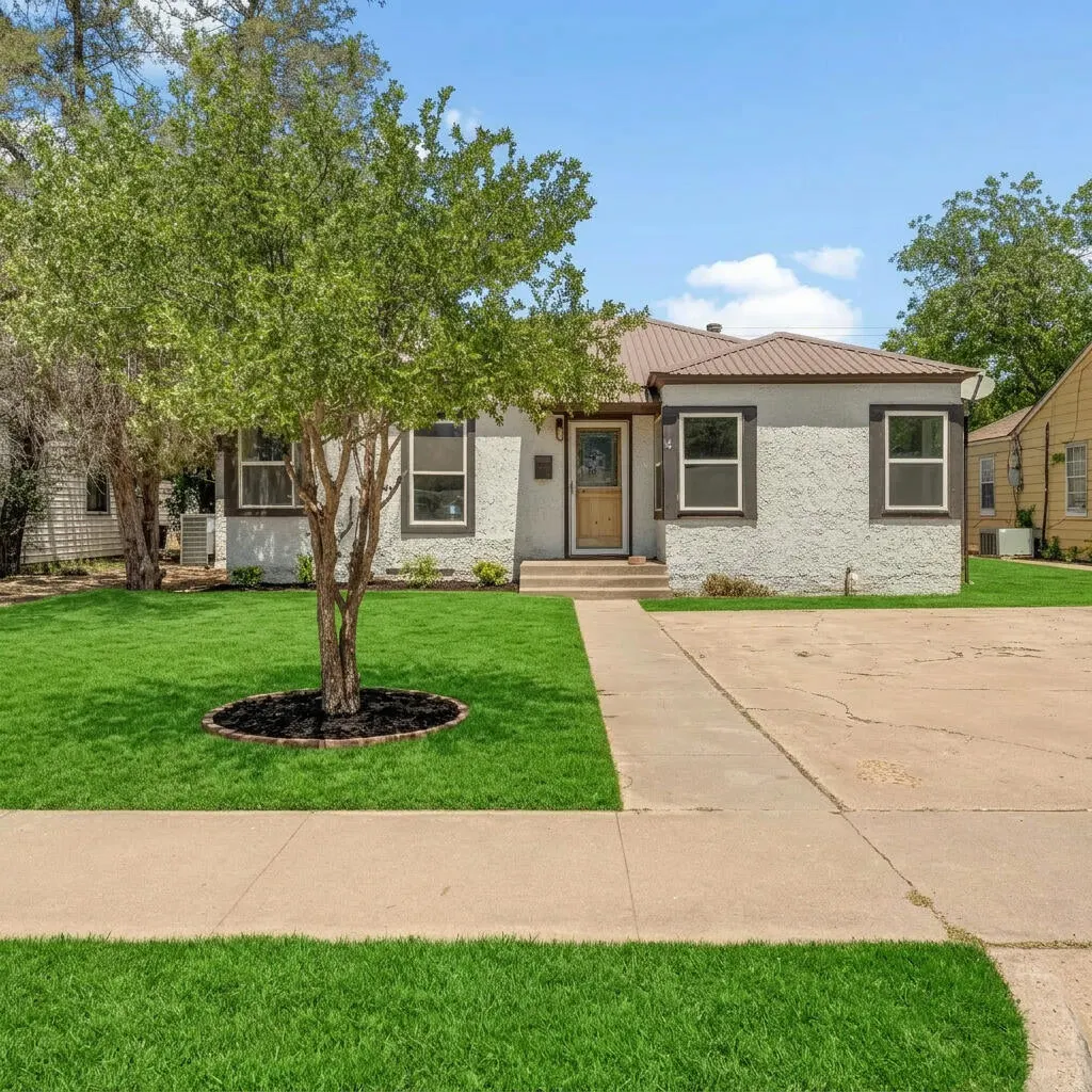 Front exterior — 2426 31st Street, Lubbock, TX 79411