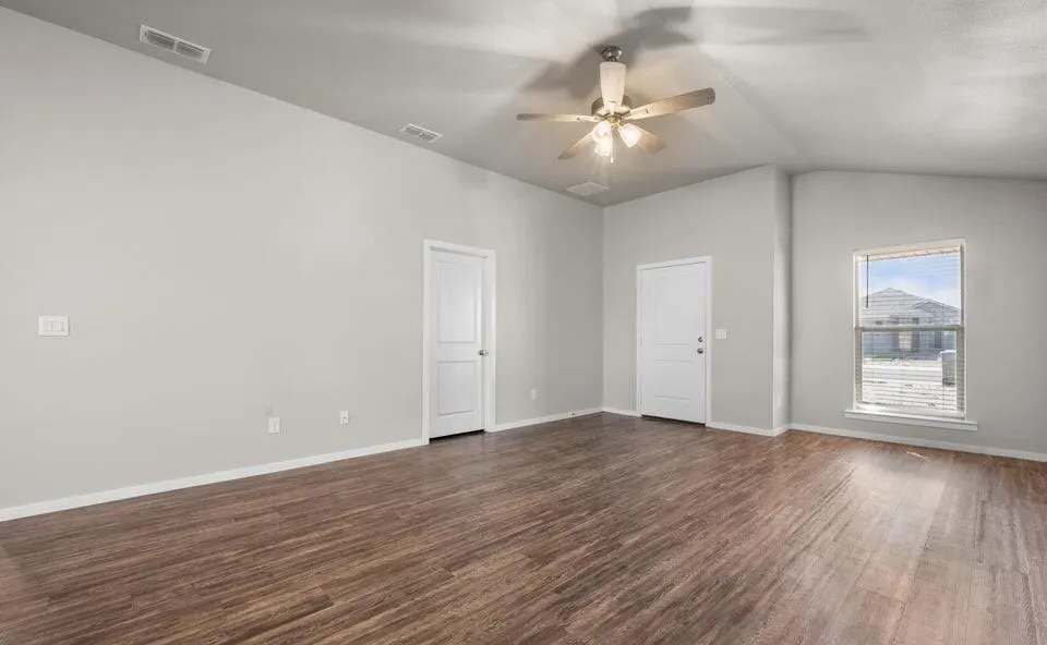 Photo 4 — 2031 Kenwood Avenue, Lubbock, TX 79407