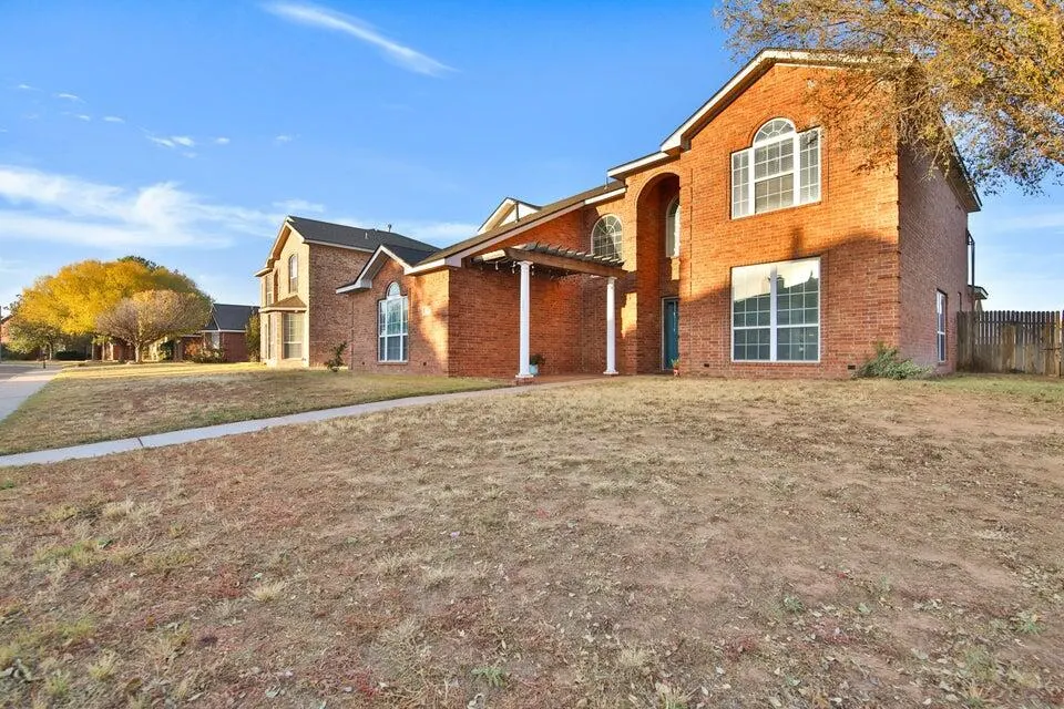 Photo 2 — 5002 Itasca Street, Lubbock, TX 79416