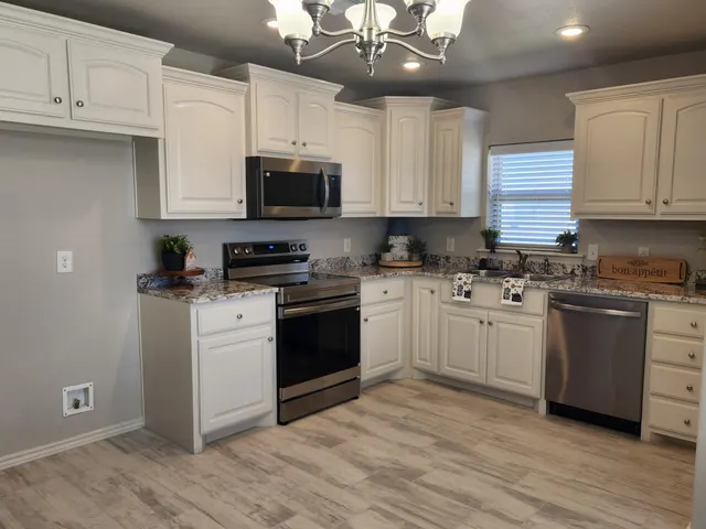Photo 4 — 8702 13th Street, Lubbock, TX 79416