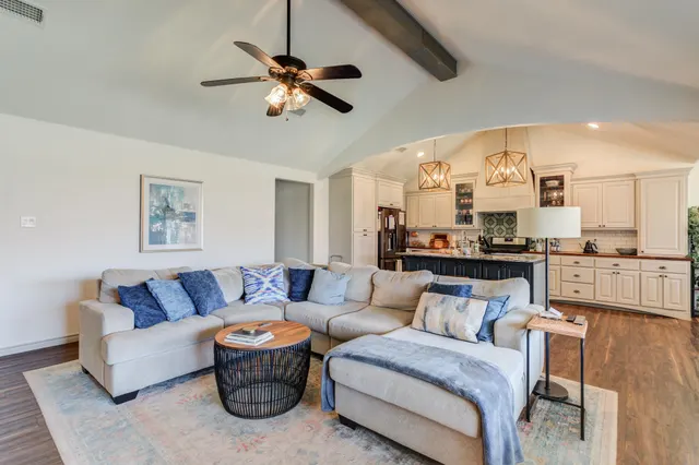Photo 2 — 3018 113th Street, Lubbock, TX 79423