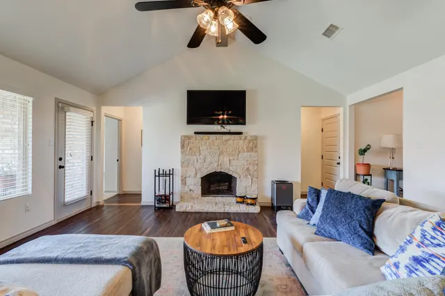 Photo 3 — 3018 113th Street, Lubbock, TX 79423