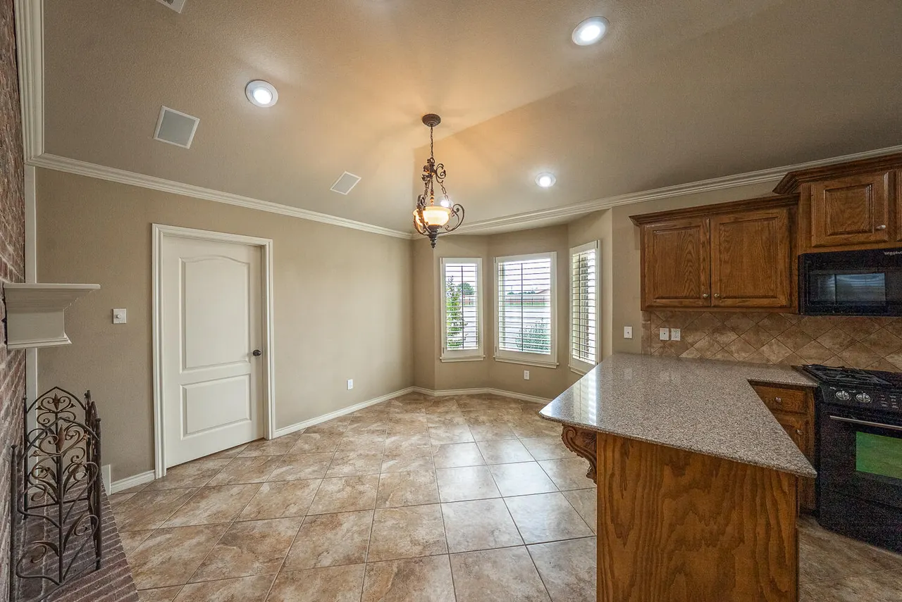 Photo 5 — 5826 101st Street, Lubbock, TX 79424