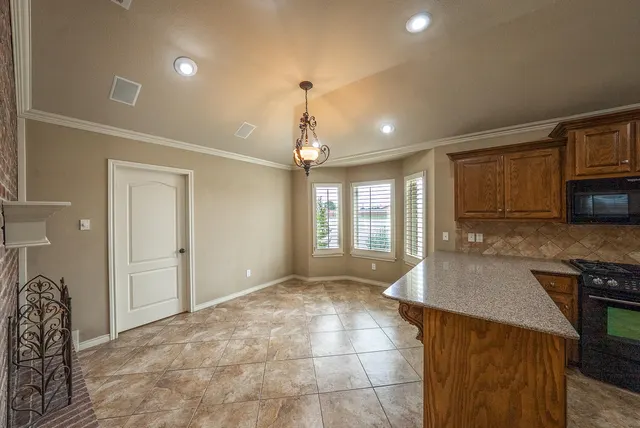 Photo 5 — 5826 101st Street, Lubbock, TX 79424
