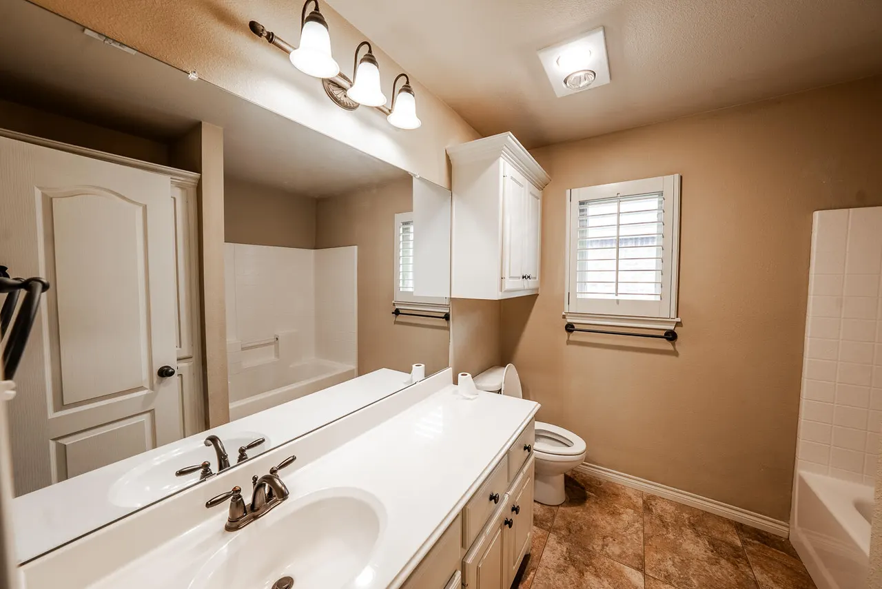 Photo 17 — 5826 101st Street, Lubbock, TX 79424