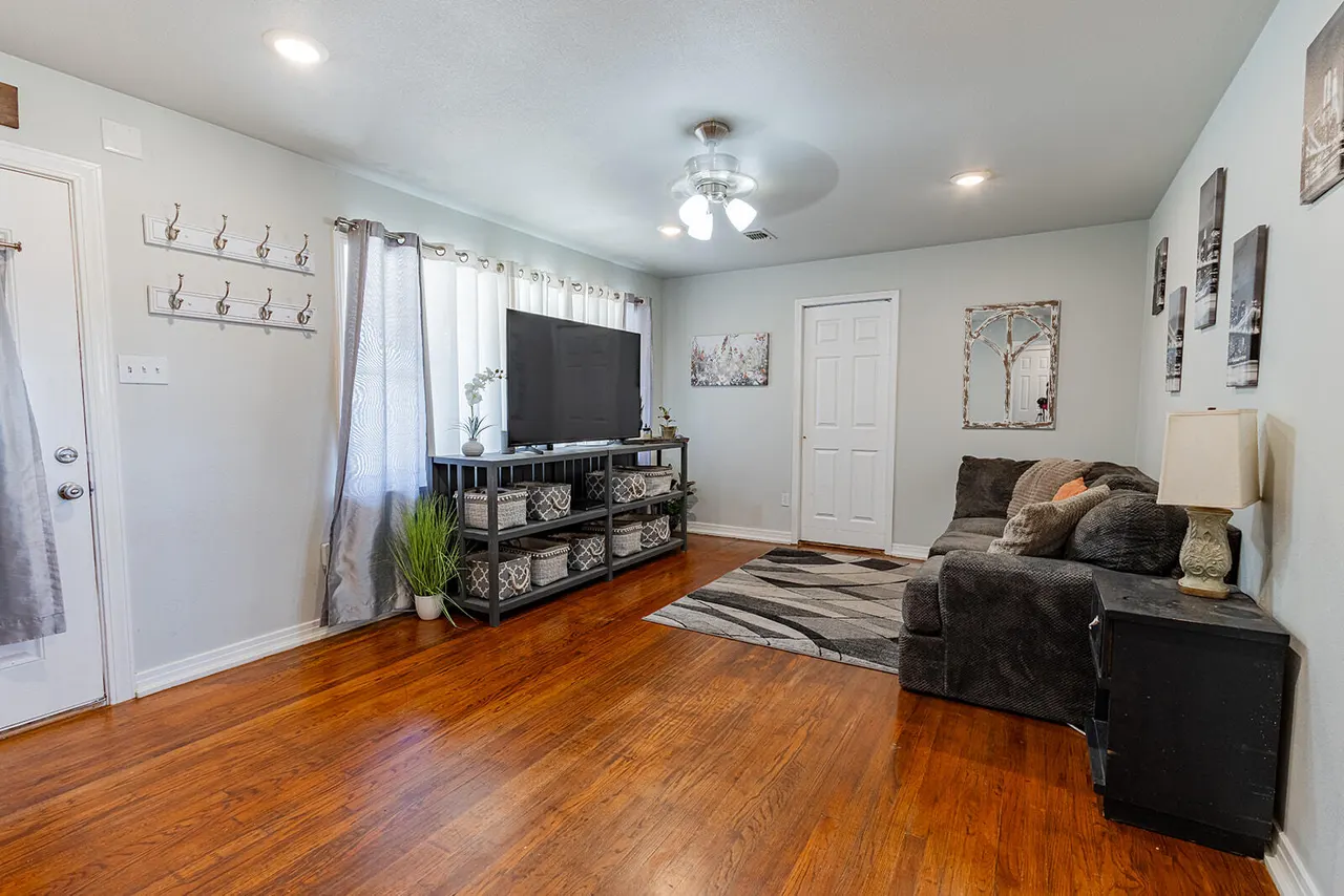 Photo 2 — 2108 39th Street, Lubbock, TX 79412