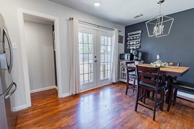 Photo 5 — 2108 39th Street, Lubbock, TX 79412