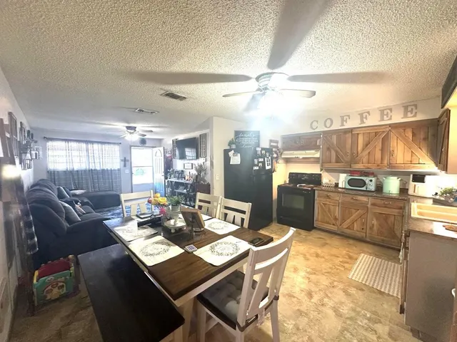 Photo 5 — 311 W 13th Street, Hale Center, TX 79041