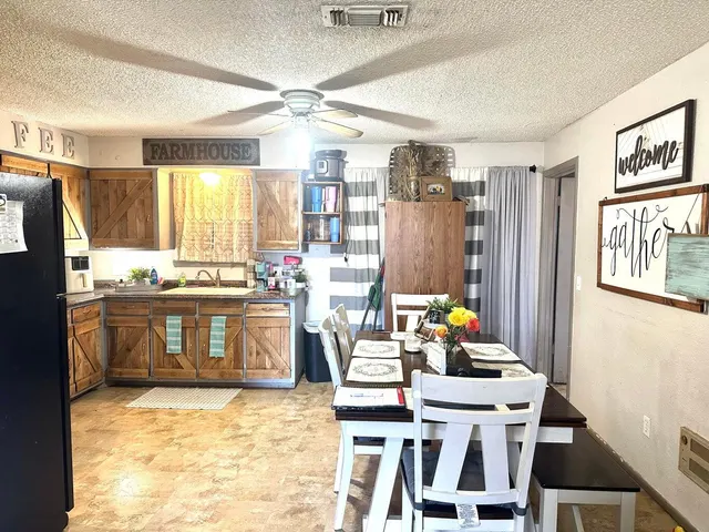 Photo 7 — 311 W 13th Street, Hale Center, TX 79041