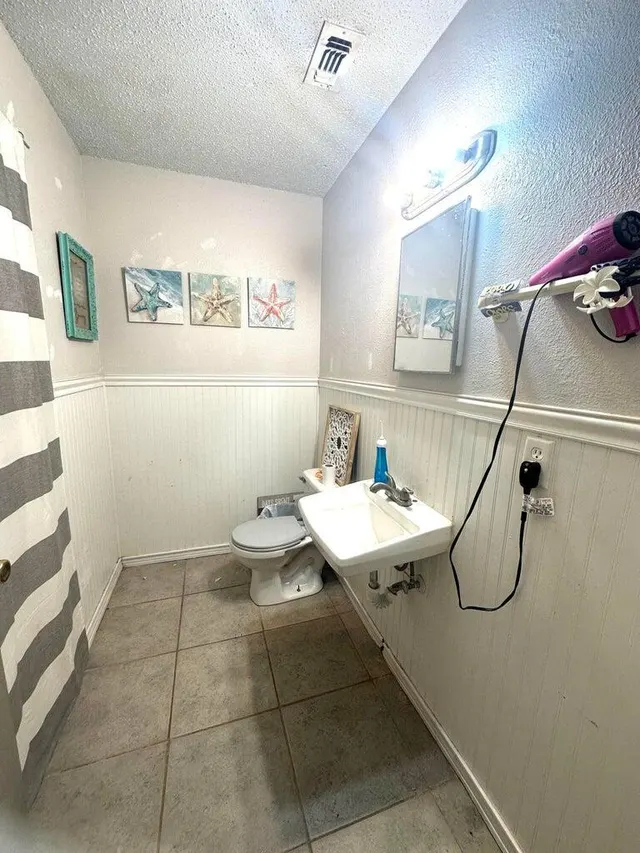Photo 8 — 311 W 13th Street, Hale Center, TX 79041