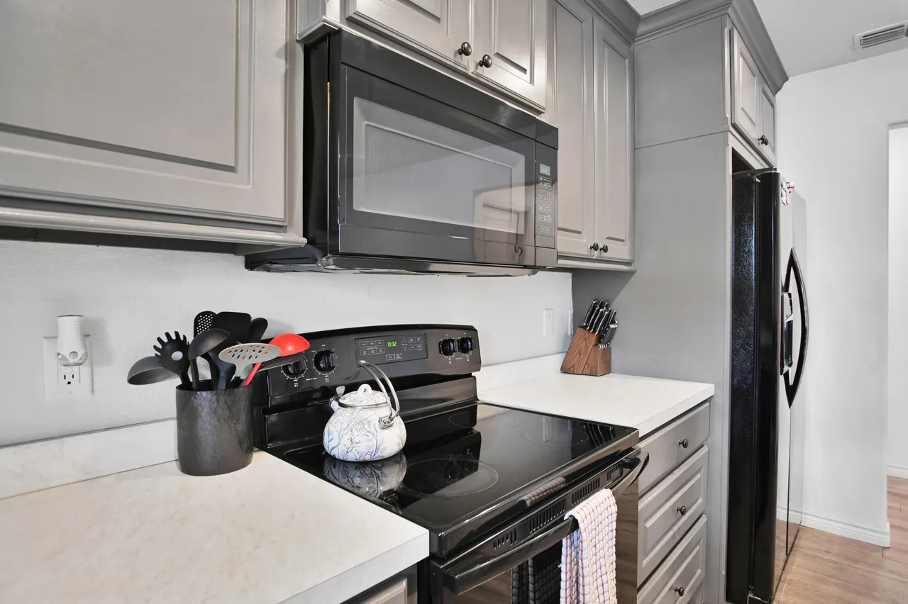 Photo 14 — 1920 16th Street, Lubbock, TX 79401