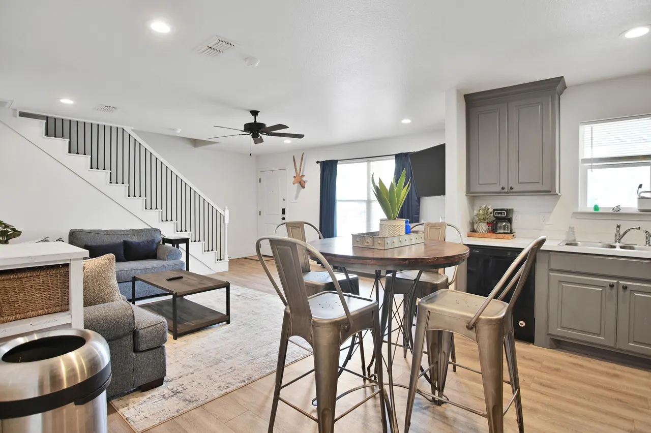 Photo 16 — 1920 16th Street, Lubbock, TX 79401