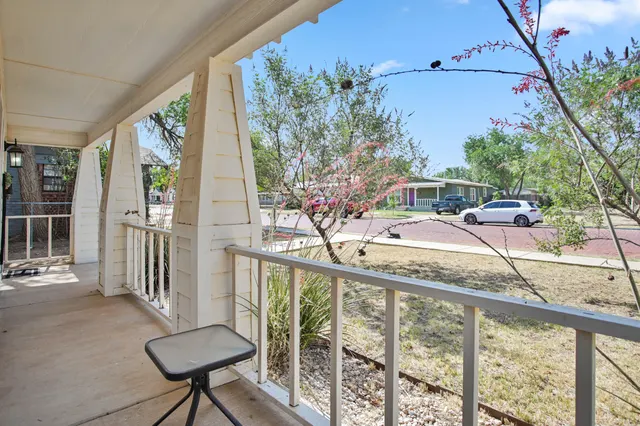 Photo 6 — 1920 16th Street, Lubbock, TX 79401