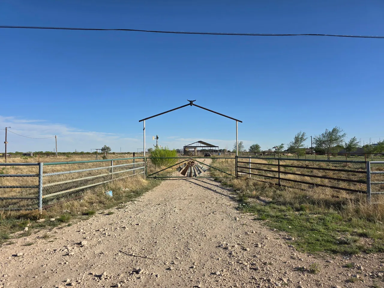 Front exterior — CR 220-I, Seminole, TX 79360