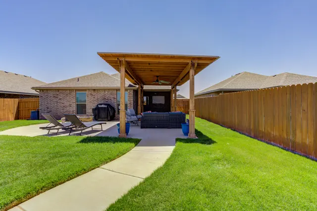 Front exterior — 7016 34th Place, Lubbock, TX 79407