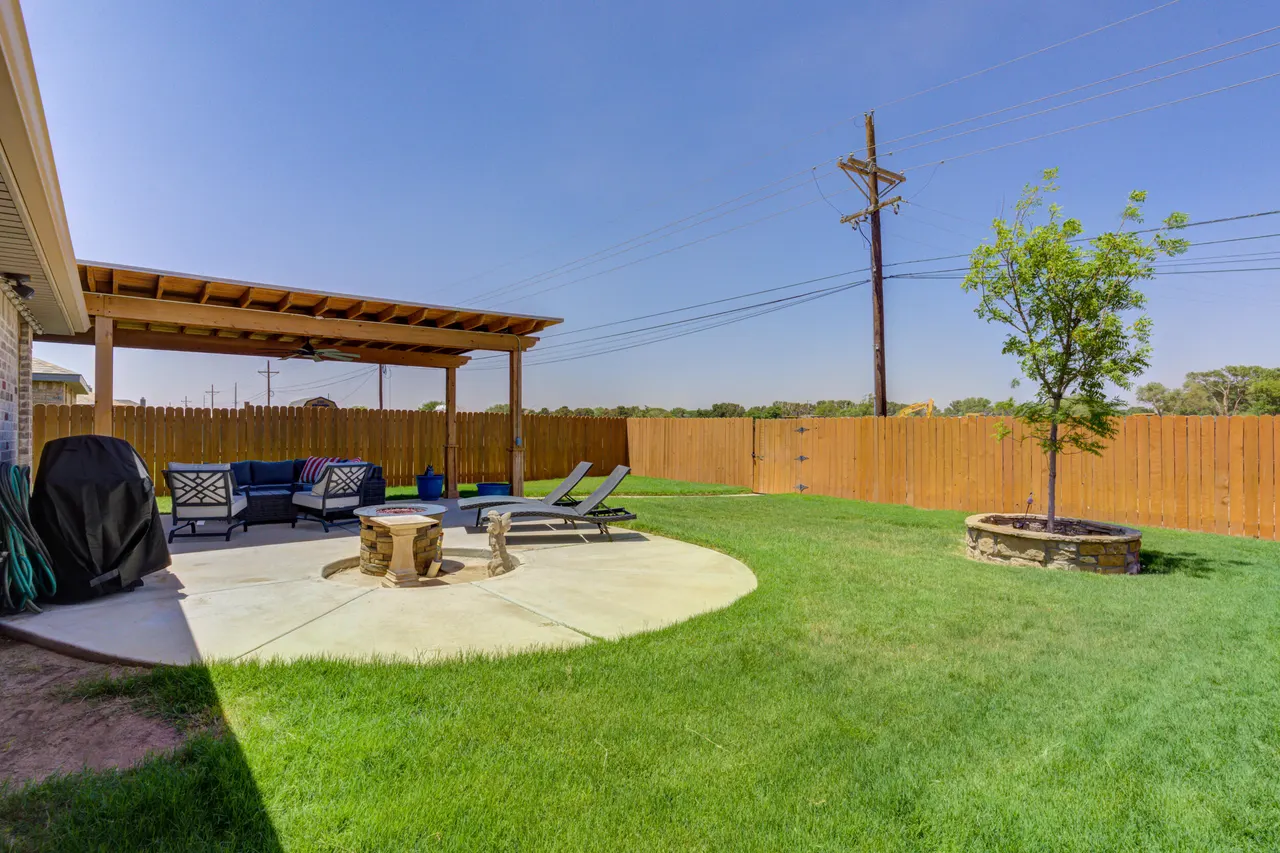 Photo 7 — 7016 34th Place, Lubbock, TX 79407