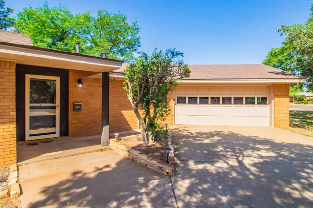 Photo 3 — 1608 E Buckley Street, Brownfield, TX 79316