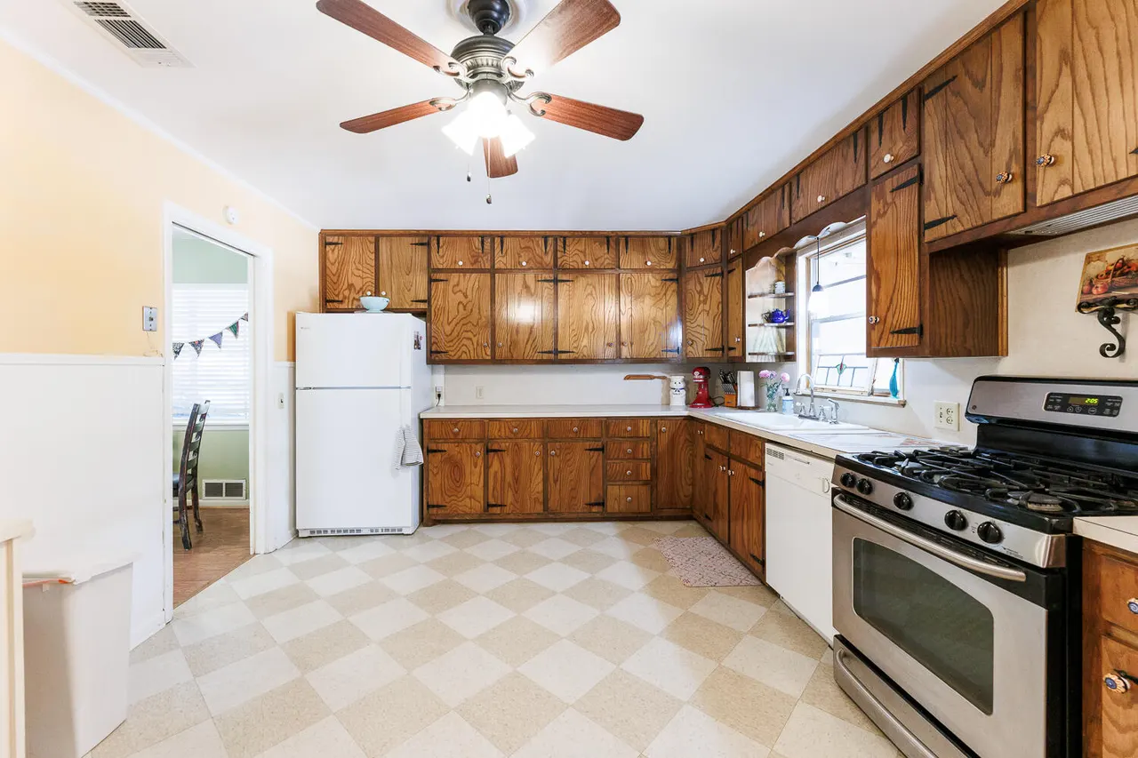 Photo 11 — 3410 41st Street, Lubbock, TX 79413