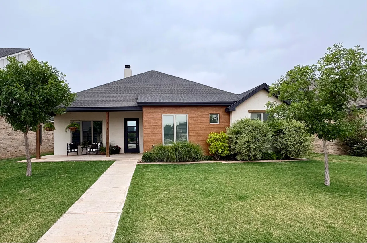 Front exterior — 1314 Camelot Avenue, Wolfforth, TX 79382
