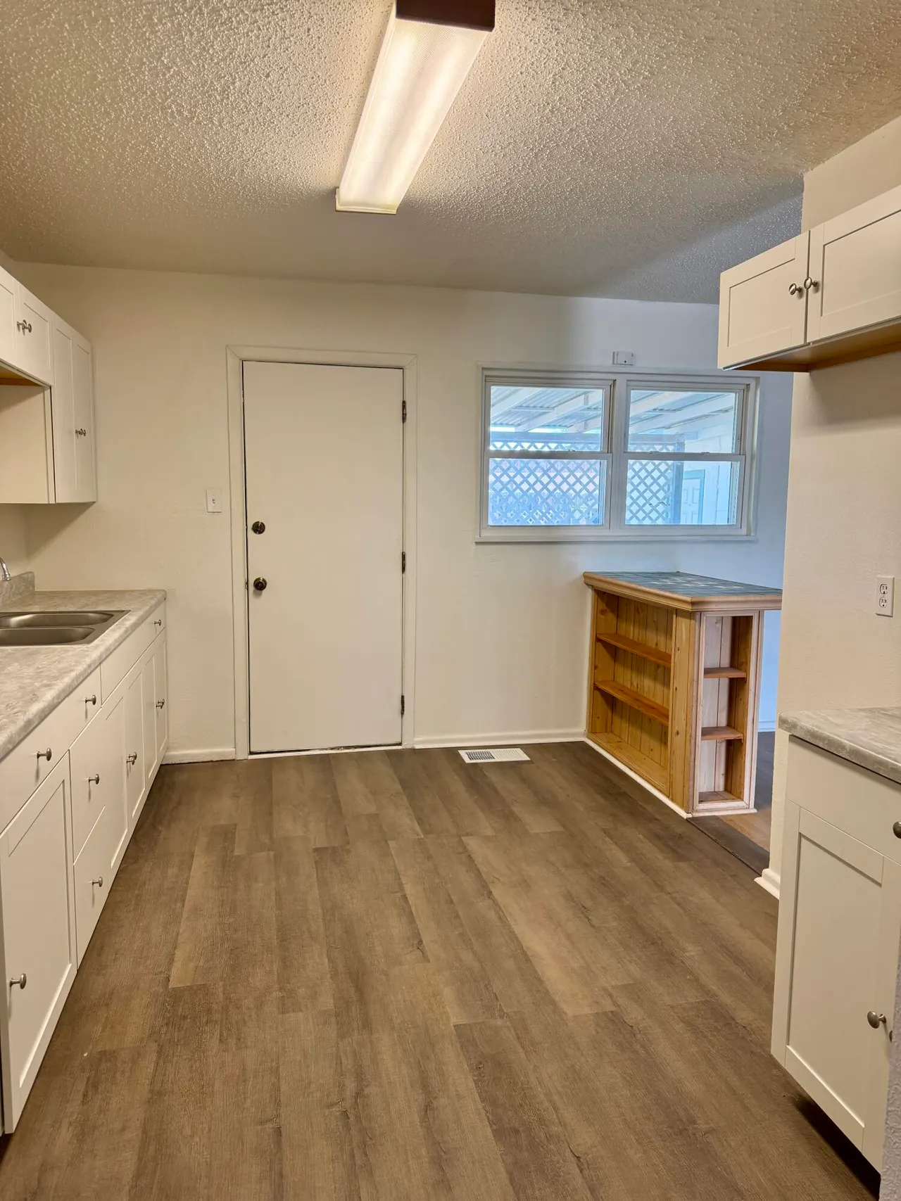 Photo 6 — 705 E Broadway Street, Denver City, TX 79323