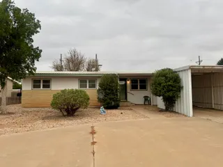Sold home at 705 E Broadway Street
