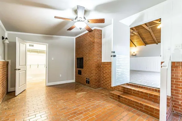 Photo 5 — 2617 31st Street, Lubbock, TX 79410