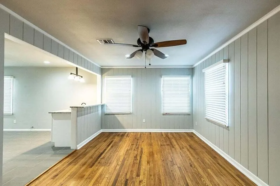 Photo 12 — 2617 31st Street, Lubbock, TX 79410